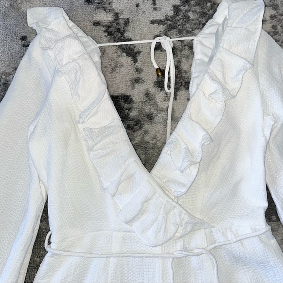 Saints Secrets White Romper Long Sleeve Boho Ruffle Surplice V Neck Size Small - Picture 3 of 11